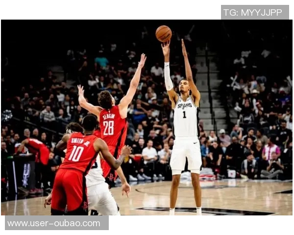 文班亚马上半场表现出色6投3中贡献11分7板1助1帽展现潜力